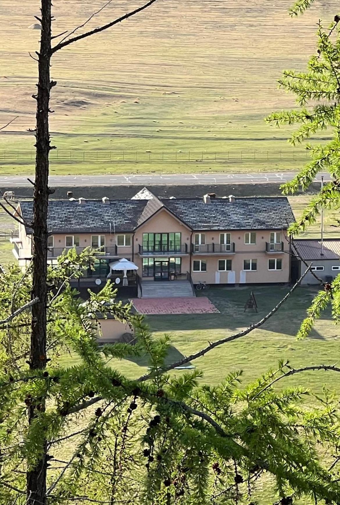 Takhi Resort Terelj Yoliin Hural Exterior photo