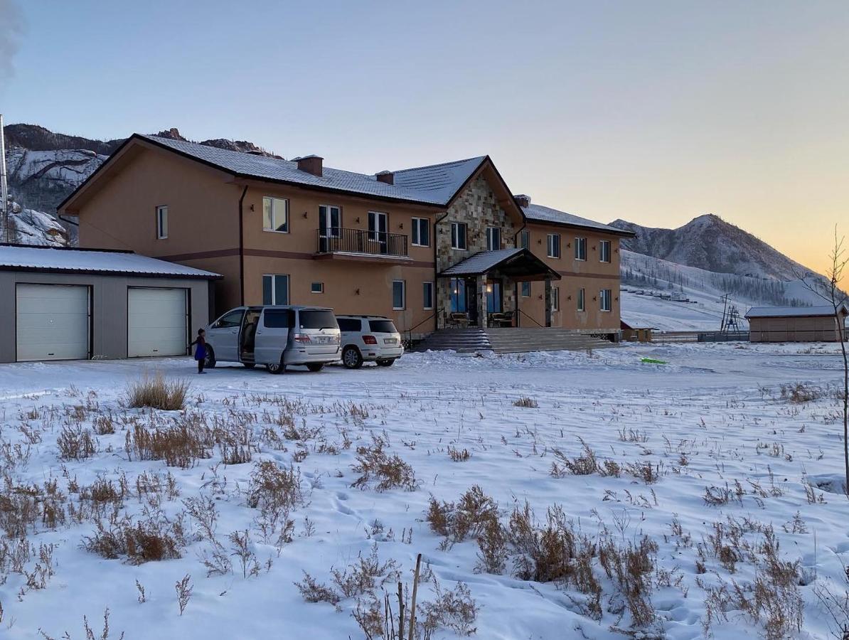 Takhi Resort Terelj Yoliin Hural Exterior photo